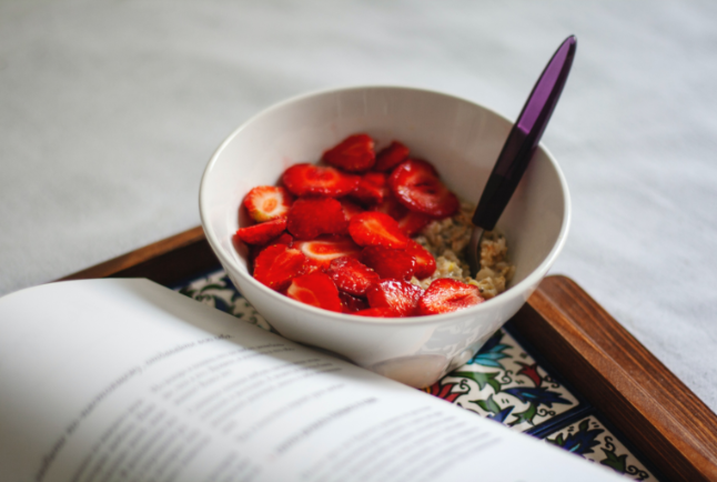 Illustration de Porridge aux fruits rouges