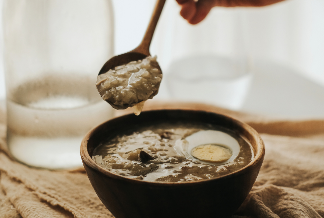 Illustration de Porridge salé aux champignons